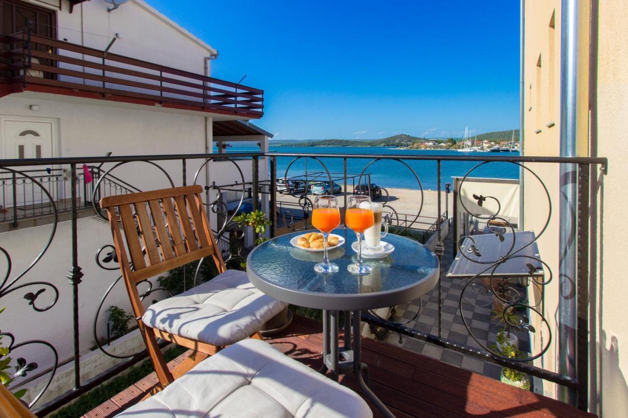 Apartmani Nikolina Seaview Šibenik Exterior foto