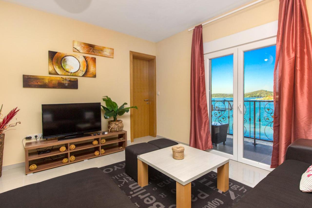 Apartmani Nikolina Seaview Šibenik Exterior foto