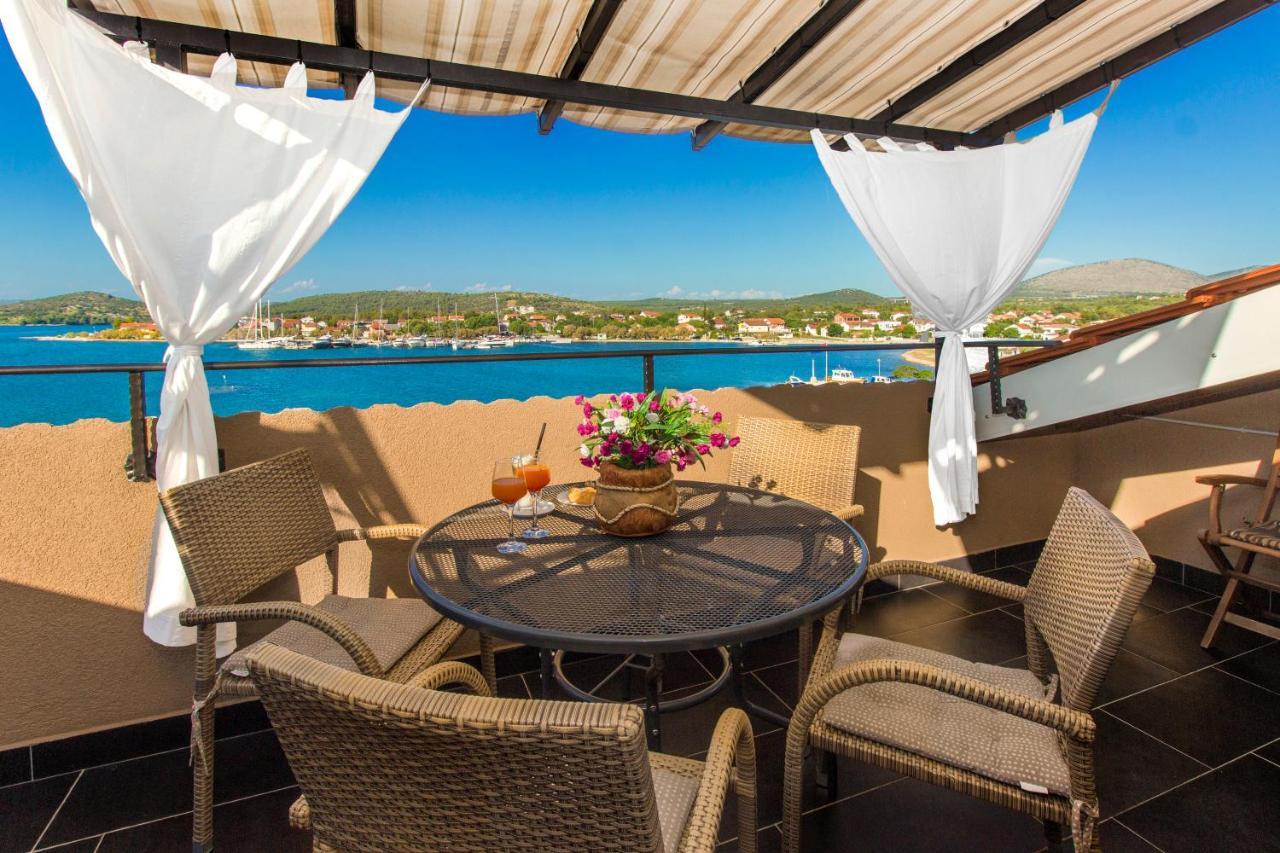 Apartmani Nikolina Seaview Šibenik Exterior foto